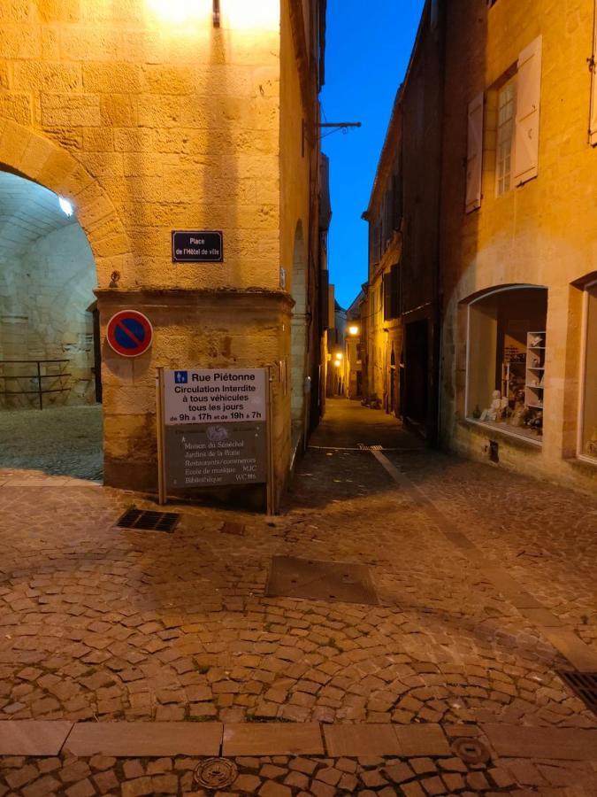 Maison De Caractere Au Coeur De La Cite Medievale De Gourdon Luaran gambar